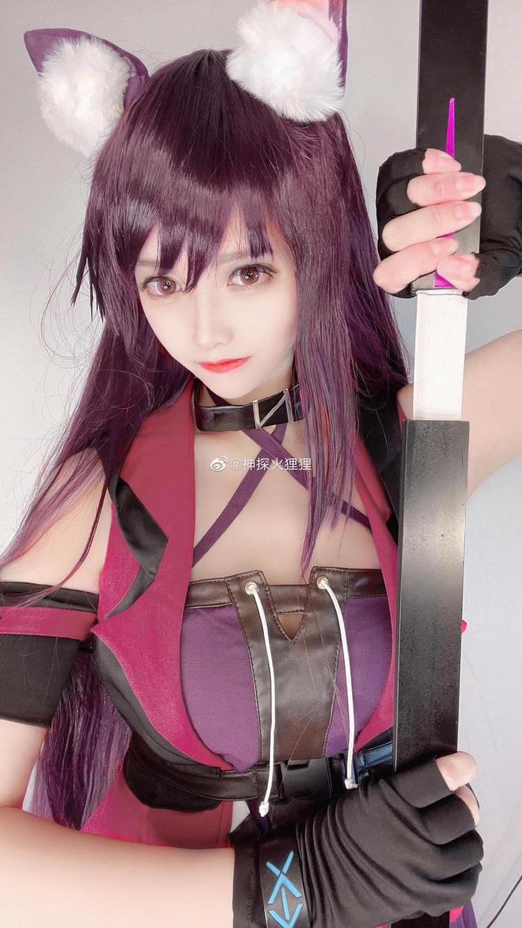 神探火狸狸原神cos：定格时光的瞬间，创造摄影无法表达的唯美画面。 - 舞妖城