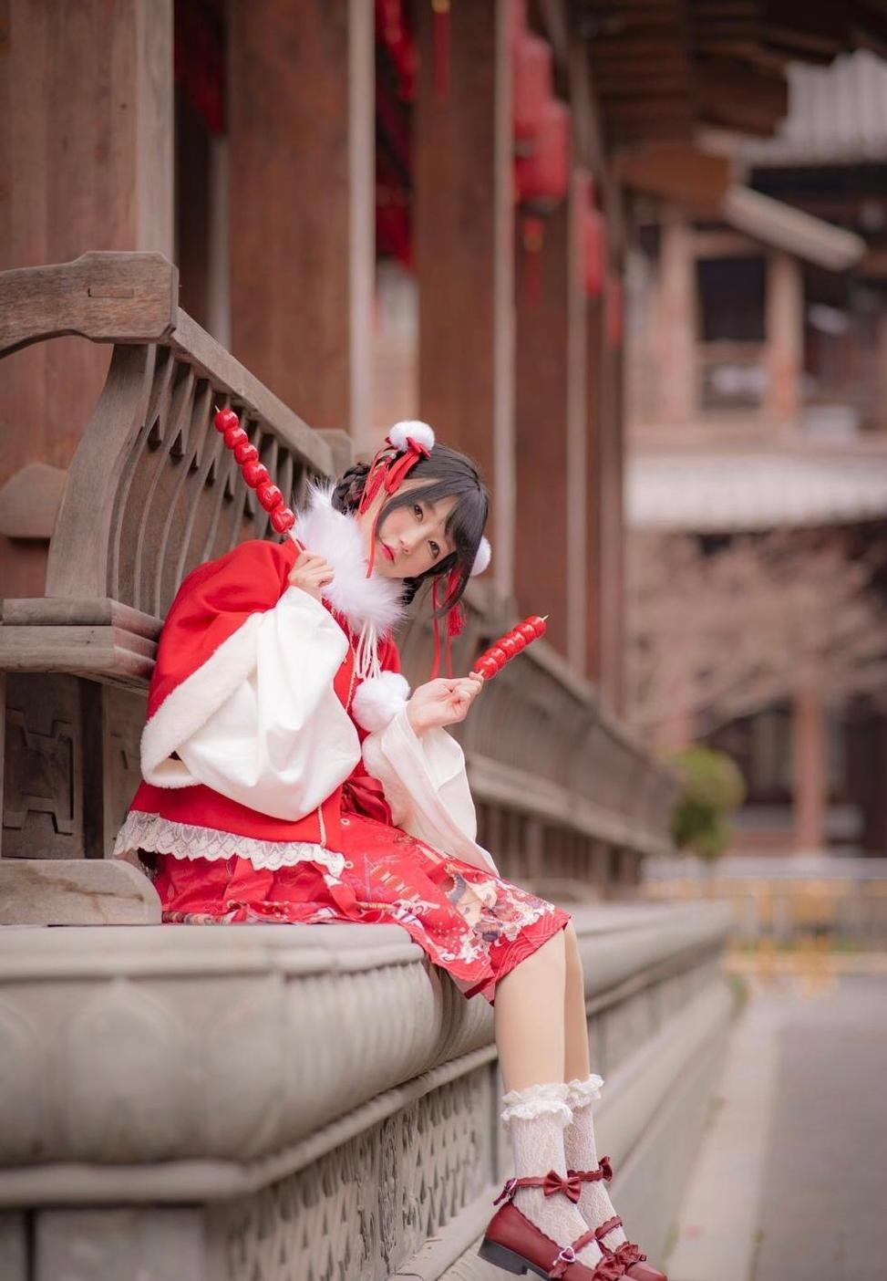 《nagisa魔物喵》网盘美图摄影，带你领略独特的魔物美感。