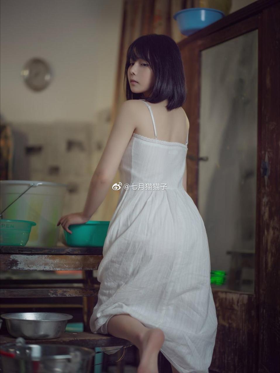 七月喵子高清图片，分享非凡的cos作品更新