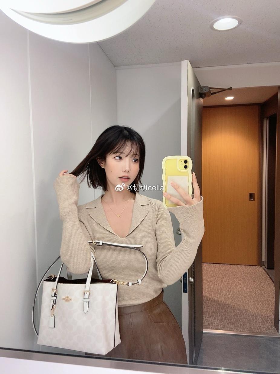 切切celiacosplay：披荆斩棘，拍下一组震撼美图