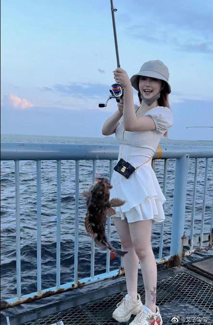 叉子的共赏：与你一起欣赏叉子宝宝十二套的cos精选