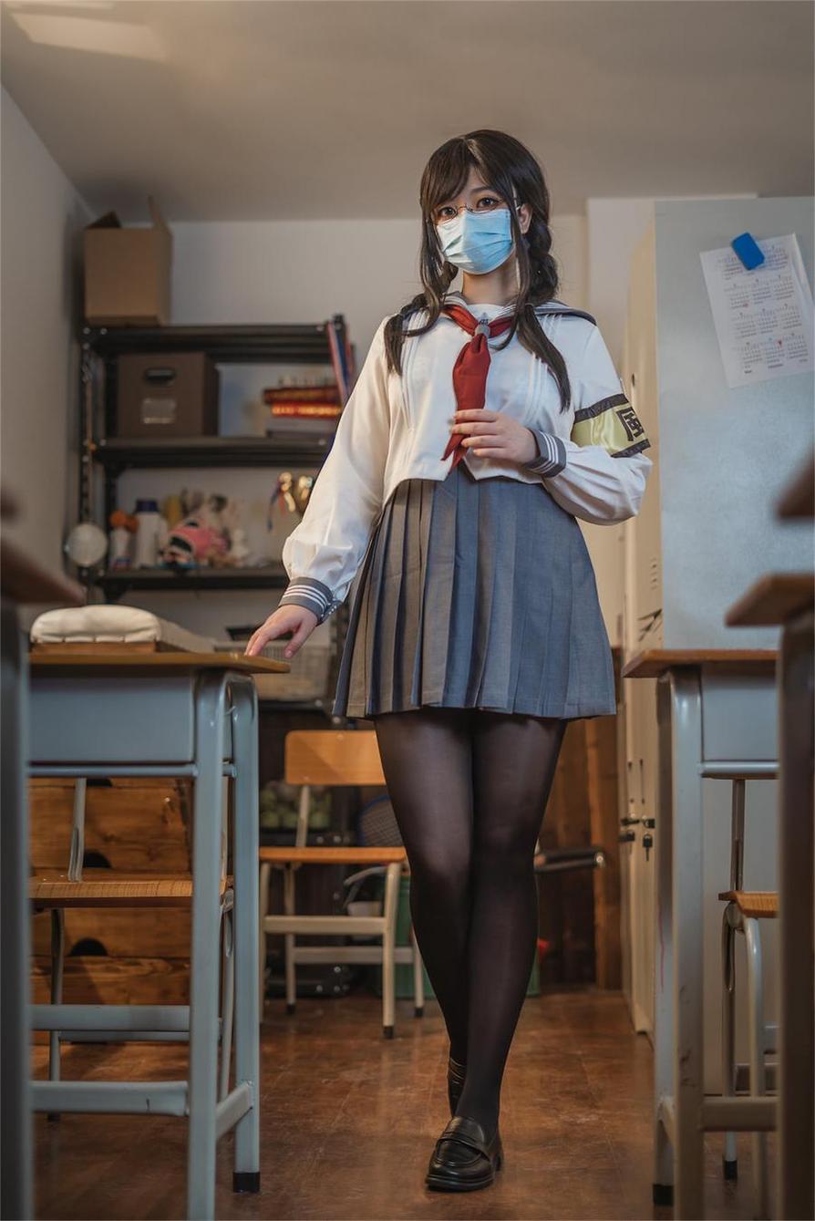 啊日日_ganlory碧蓝航线信浓图集分享：留住感动瞬间，记录美好生活。