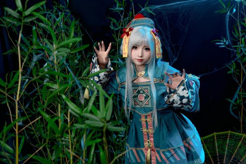喵小吉天竺少女另一个人是谁：一个充满陌生和神秘的套图。