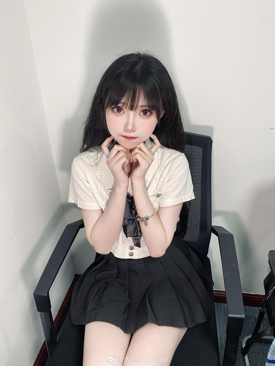 童话故事真人版，大肉丸amieecos大凤cos超级治愈