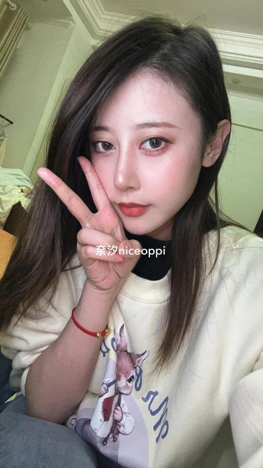 奈汐酱的经典作品：永不褪色的光辉