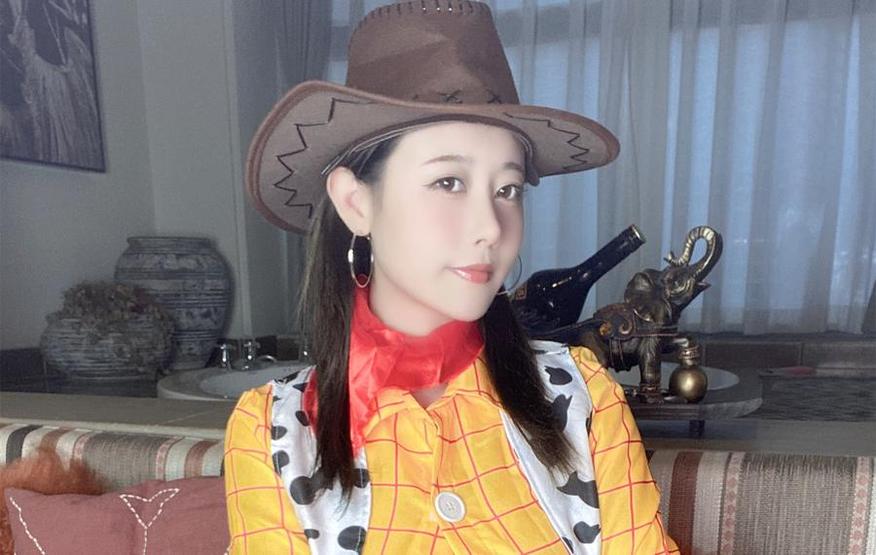 “奈汐酱nice”原图来袭，享受超美高清视觉盛宴。