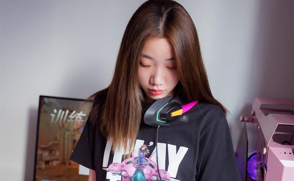 小璐sake免费cosplay分享，打破你对平凡的认识