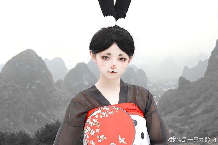 是一只九龄图片，记录了龙妆拍摄这幅照片时的点滴心情。