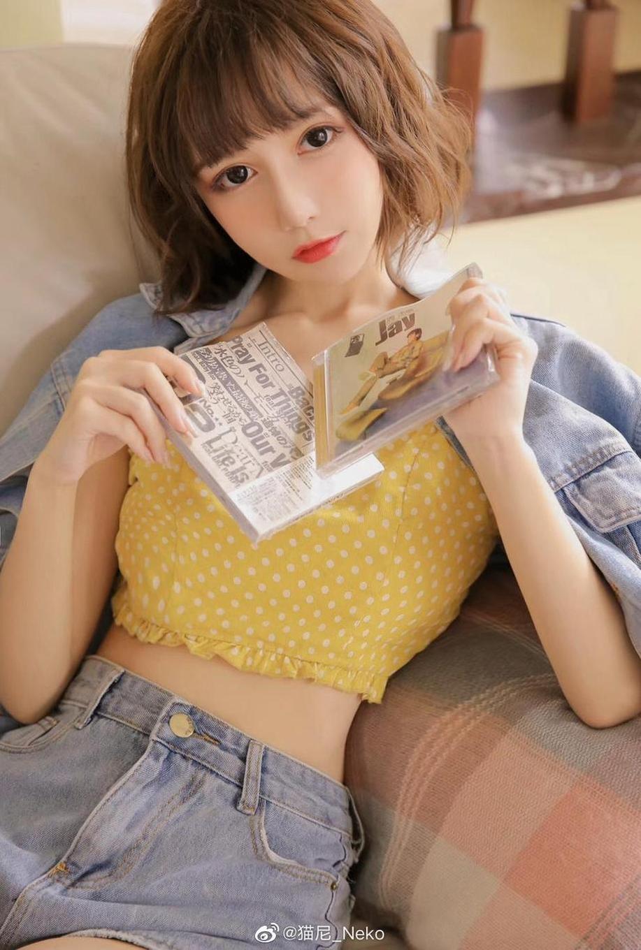 猫尼neko蓝校服摄影作品，让你感受到美的力量