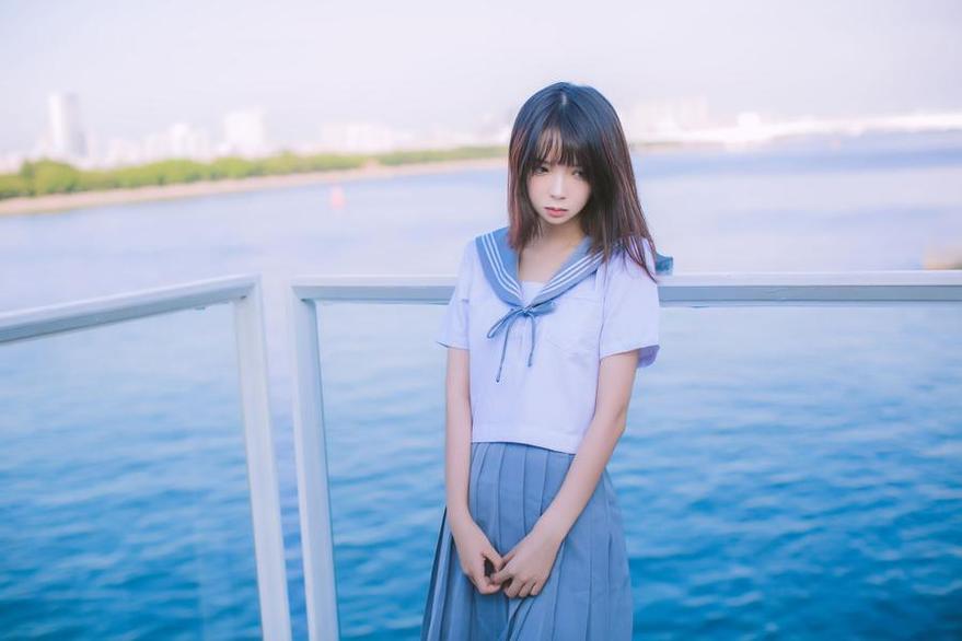 疯猫ss夏日照片美图，让你沉浸于动漫世界的幻境中