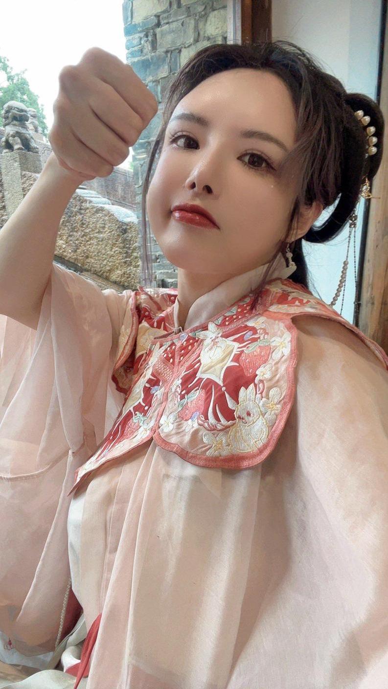 一份精美的秋和柯基无删减原图合集，让你心情大好