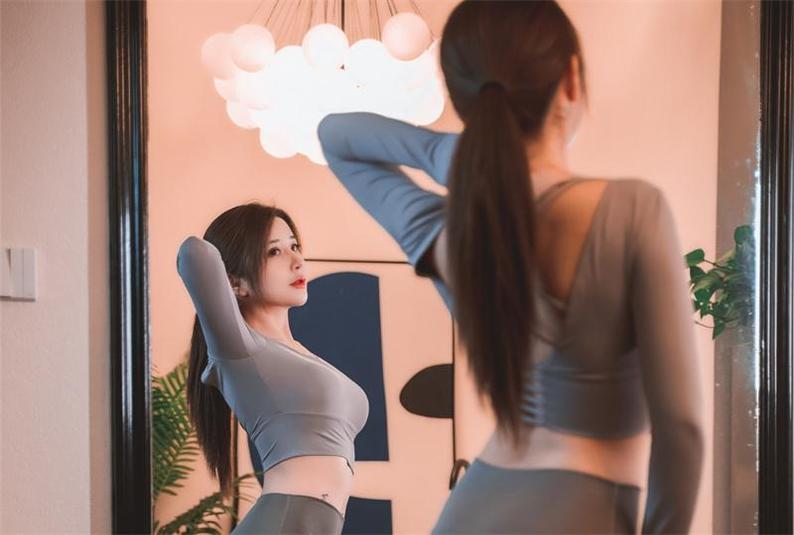 蜜蜜子Kimmie的原图欣赏：美轮美奂的背景
